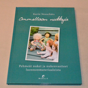 Karin Neuschütz Ommellaan nukkeja