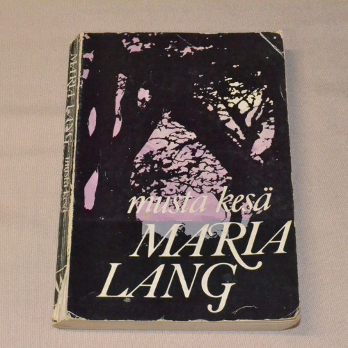 Maria Lang Musta kesä