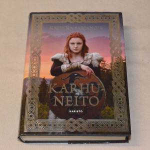 Katinka Sarjanoja Karhuneito