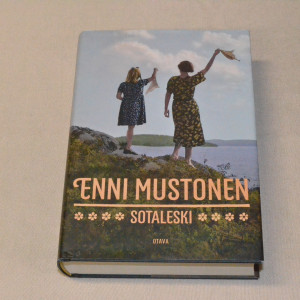 Enni Mustonen Sotaleski