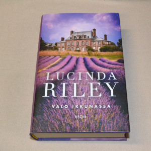 Lucinda Riley Valo ikkunassa