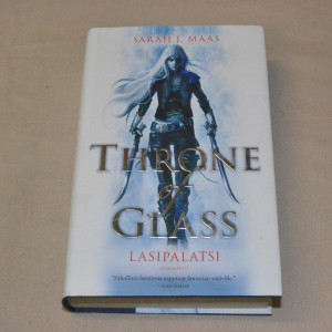 Sarah J. Maas Throne of Glass Lasipalatsi