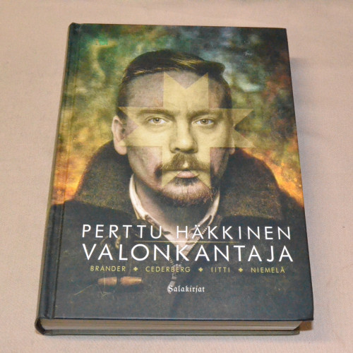Perttu Häkkinen - Valonkantaja