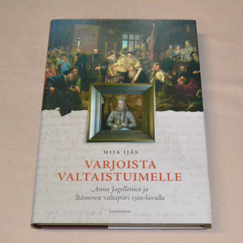 Miia Ijäs Varjoista valtaistuimelle