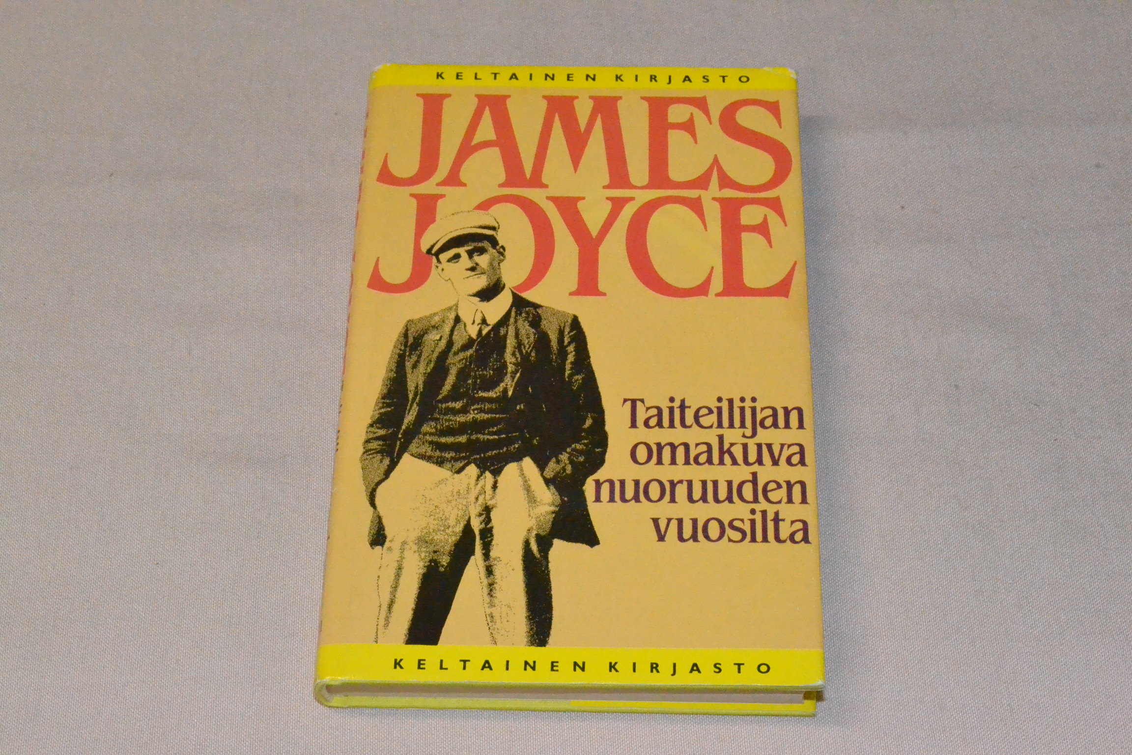 James Joyce Taiteilijan omakuva nuoruuden vuosilta